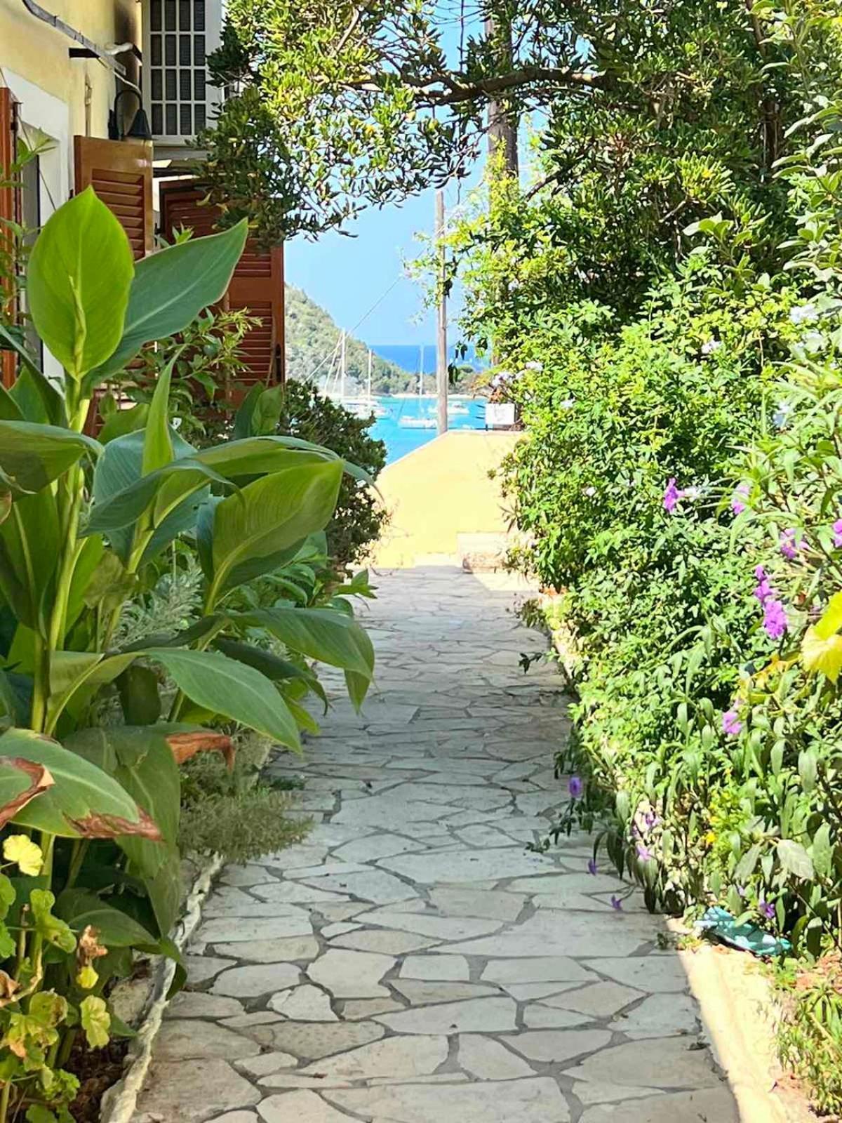 Vasiliki Apartment *